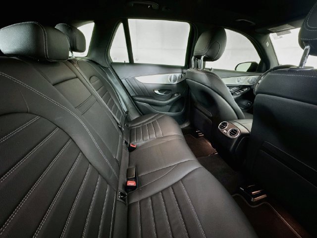 Used 2020 Mercedes-Benz GLC 43 AMG 4MATIC image 23
