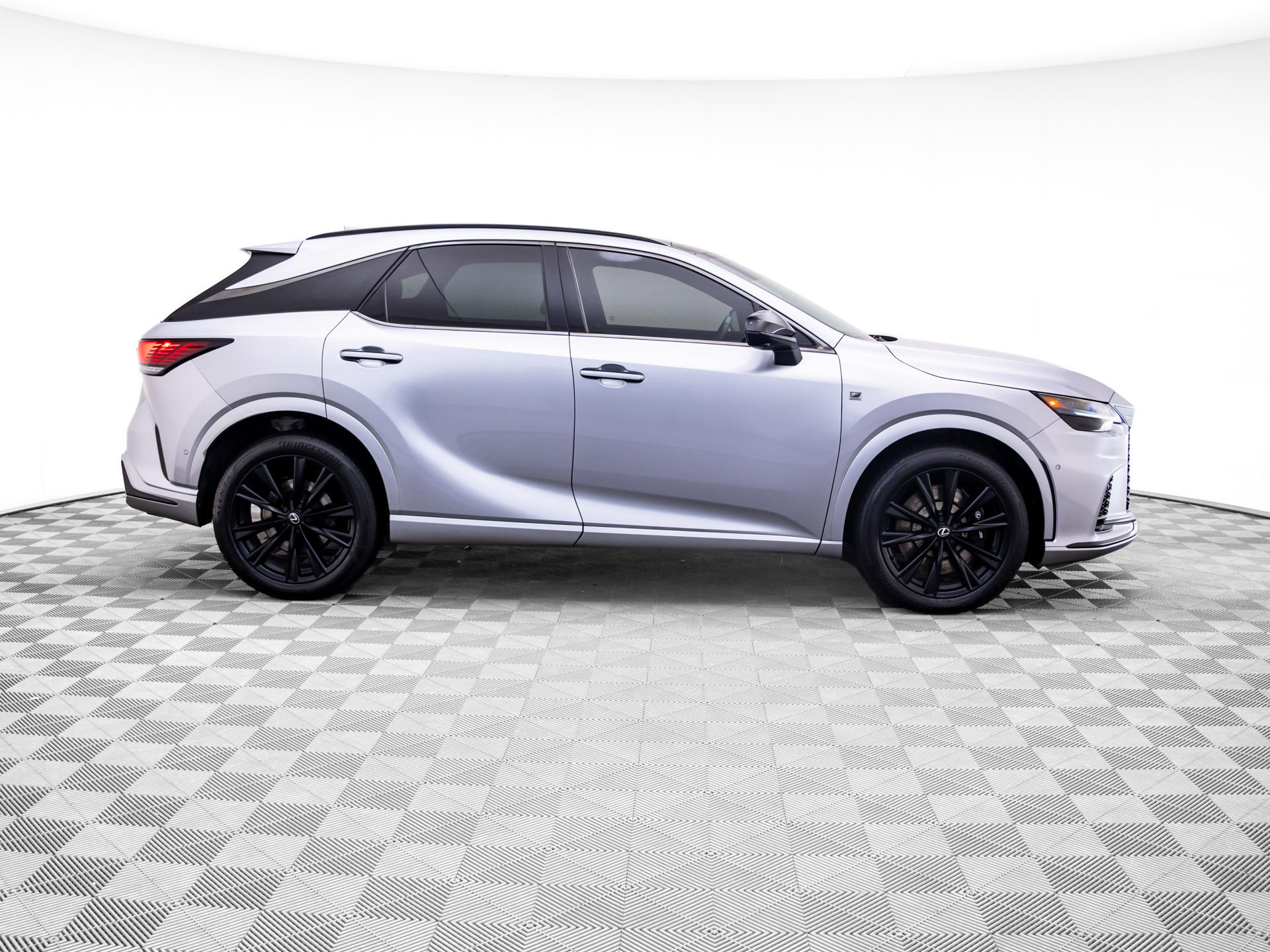 Used 2024 Lexus RX 500h F Sport w/ Convenience Package AWD/4WD image 6