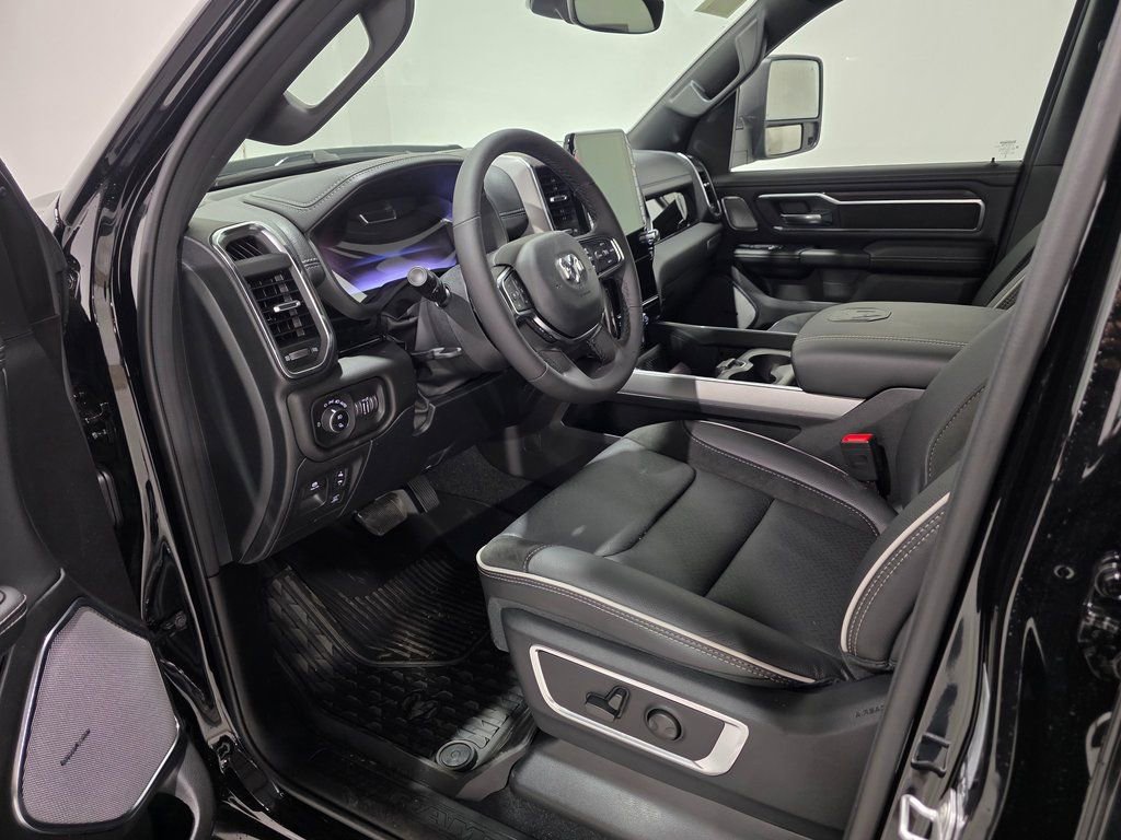 New 2026 RAM 1500 Laramie AWD/4WD image 18