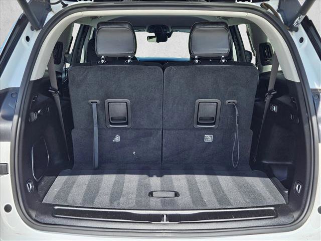 Used 2023 Jeep Grand Cherokee L Limited w/ Luxury Tech Group II image 7