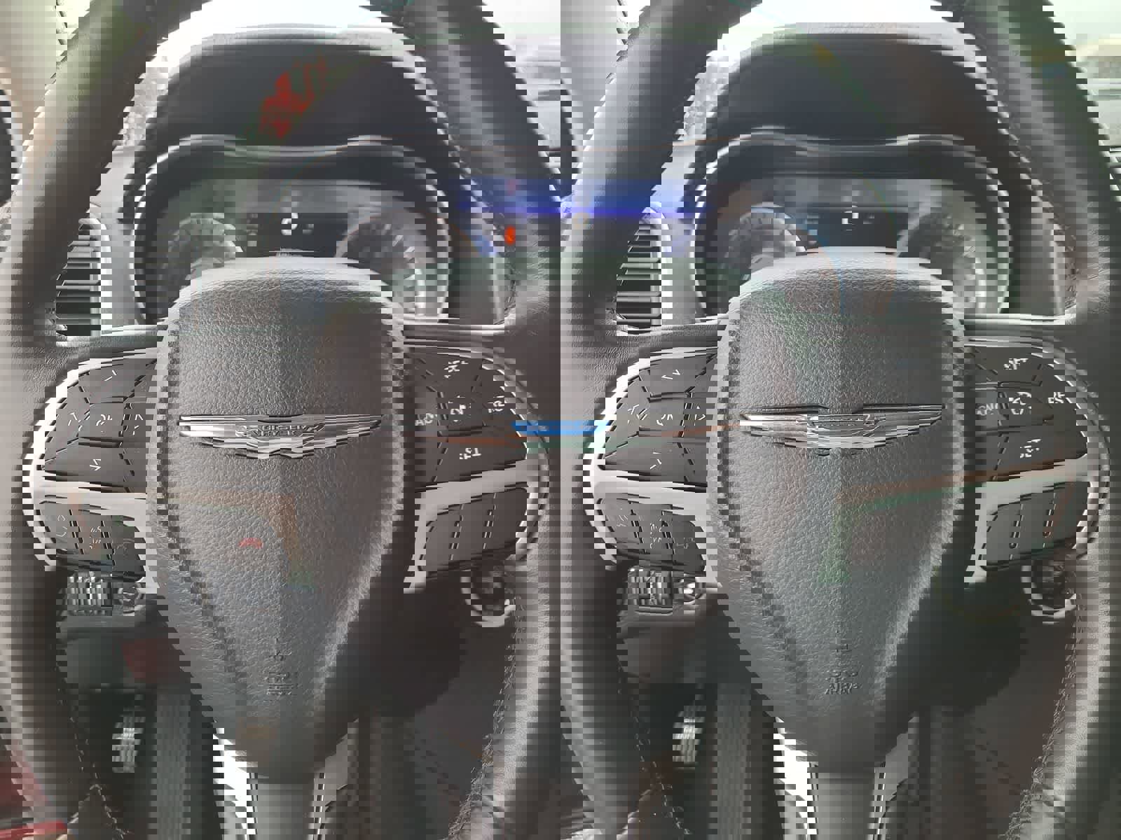 Used 2016 Chrysler 300 Limited image 23