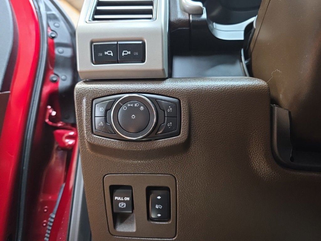 Used 2018 Ford F150 King Ranch w/ Equipment Group 601A Luxury image 29