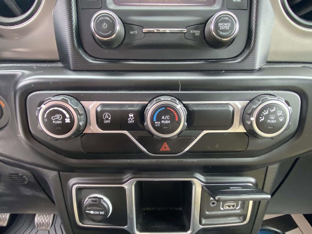 Used 2021 Jeep Gladiator Sport image 22