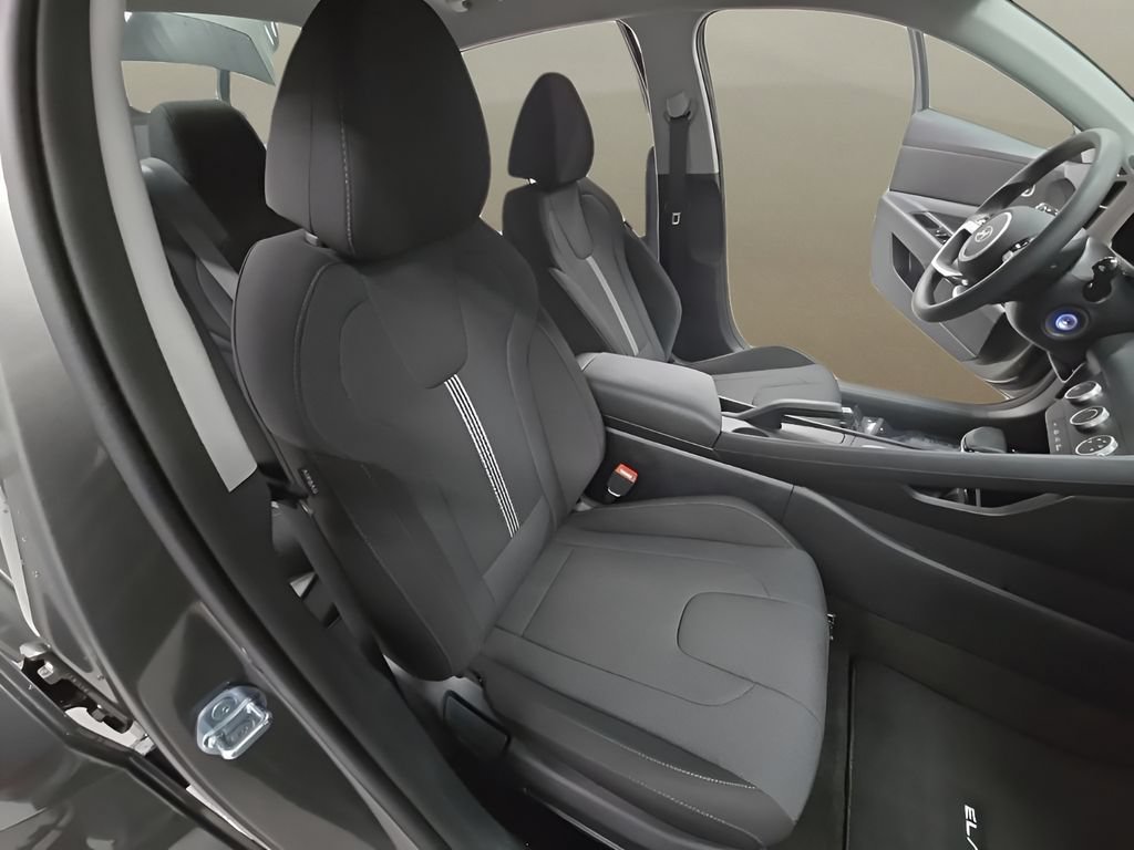 New 2026 Hyundai Elantra SE FWD image 21