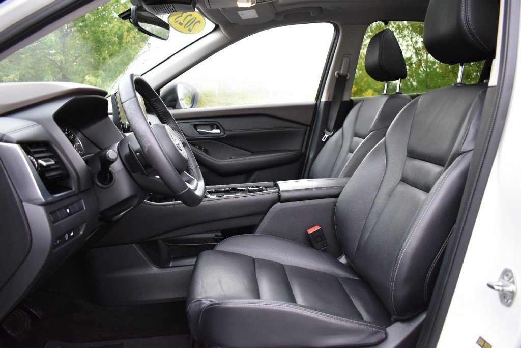Used 2023 Nissan Rogue SL w/ SL Premium Package AWD/4WD image 16