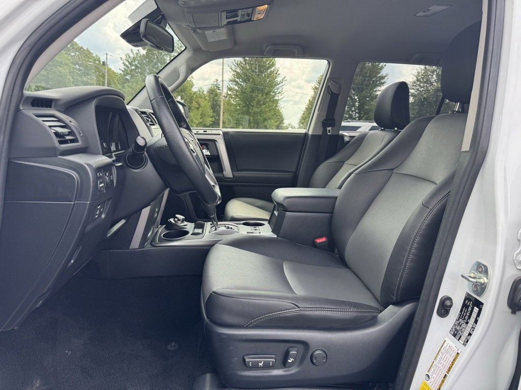 Used 2024 Toyota 4Runner SR5 Premium image 4