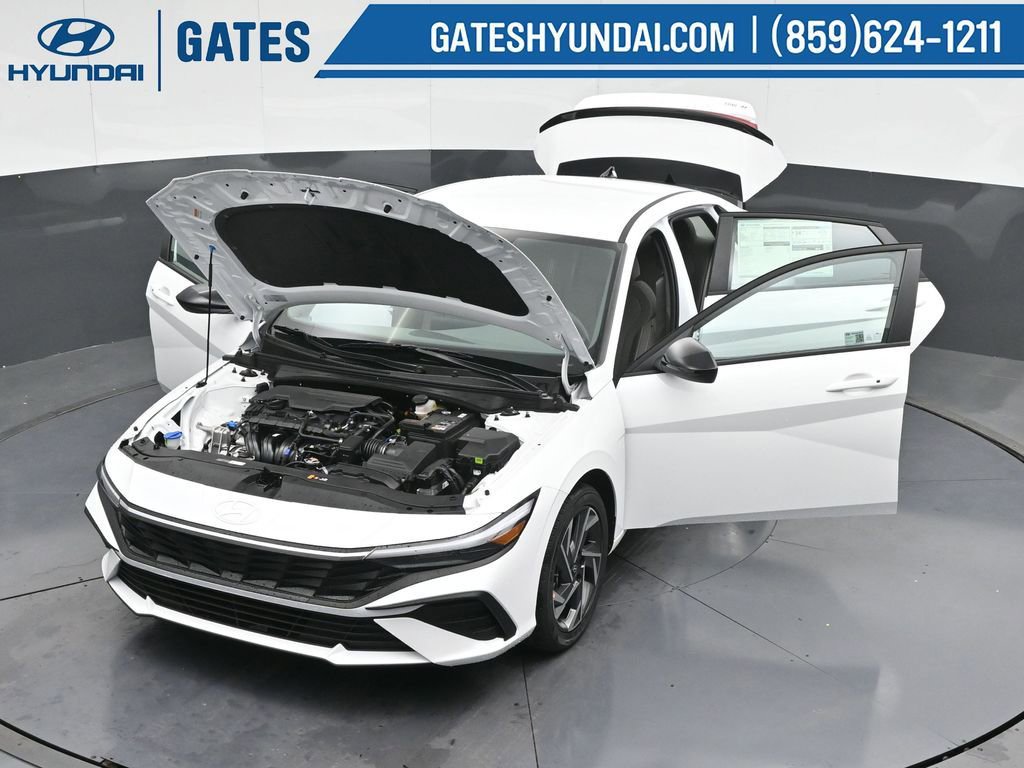 Used 2025 Hyundai Elantra Sport image 50