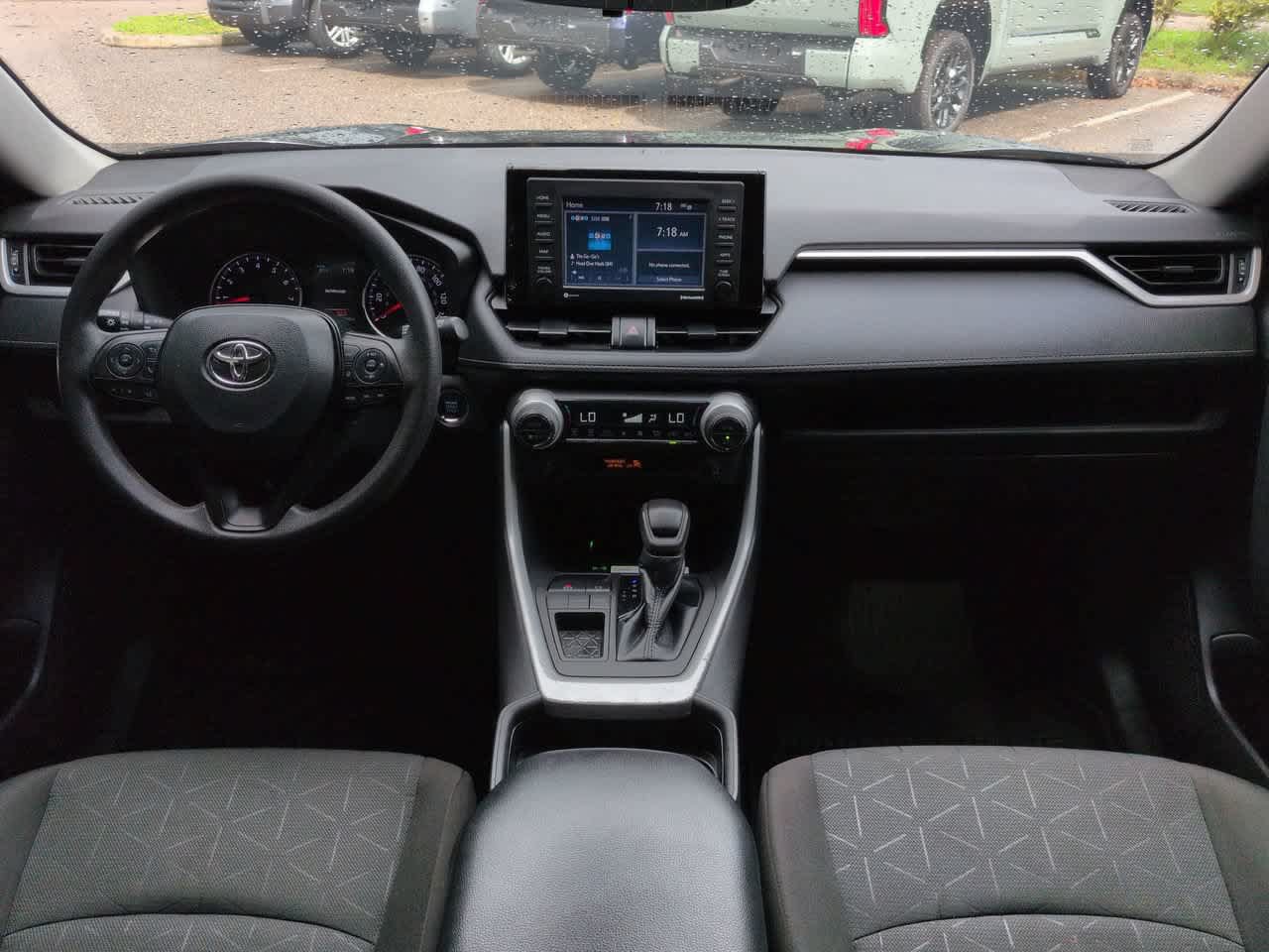 Used 2021 Toyota RAV4 XLE w/ Convenience Package FWD image 14