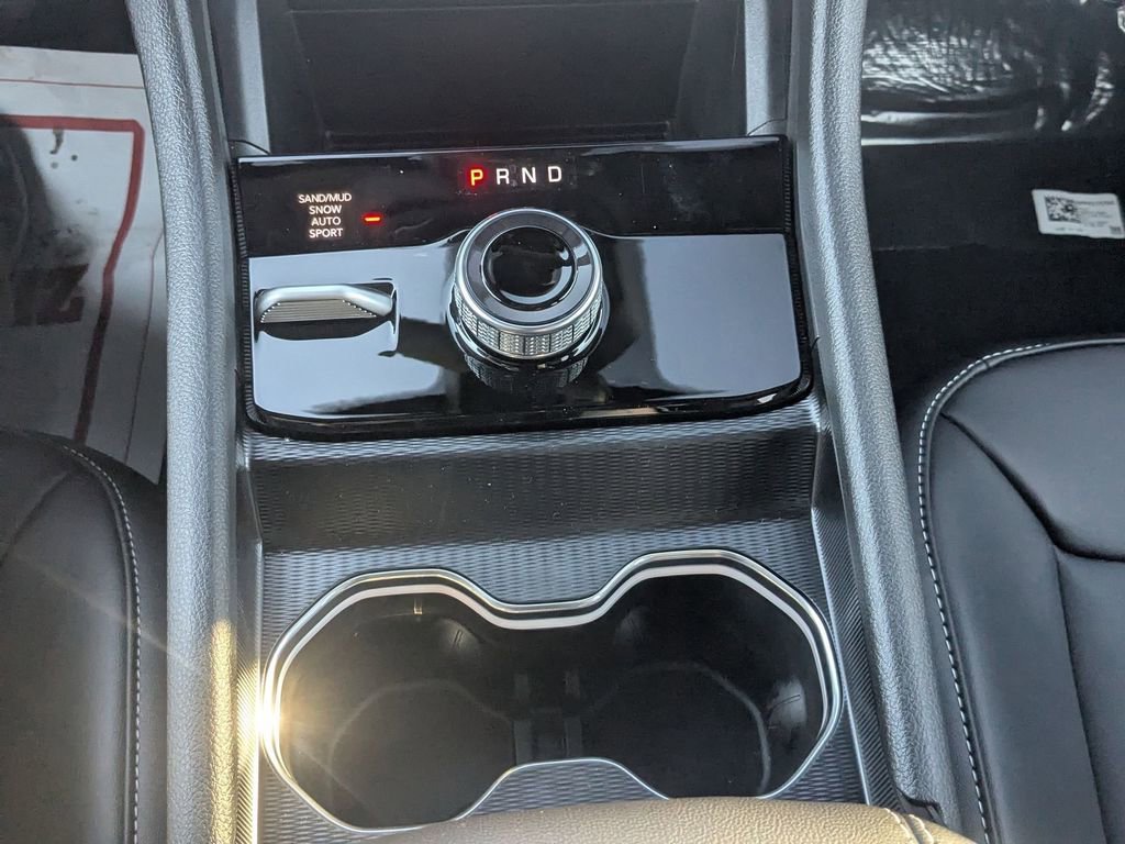 New 2025 Jeep Grand Cherokee Limited w/ Black Appearance Package image 26