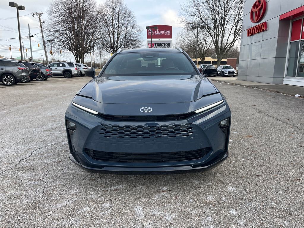 Used 2025 Toyota Crown Signia image 8