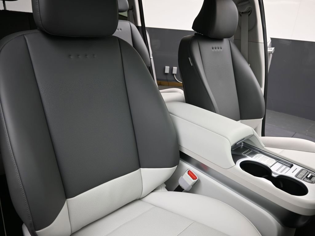 New 2026 Hyundai Ioniq 9 SEL image 13
