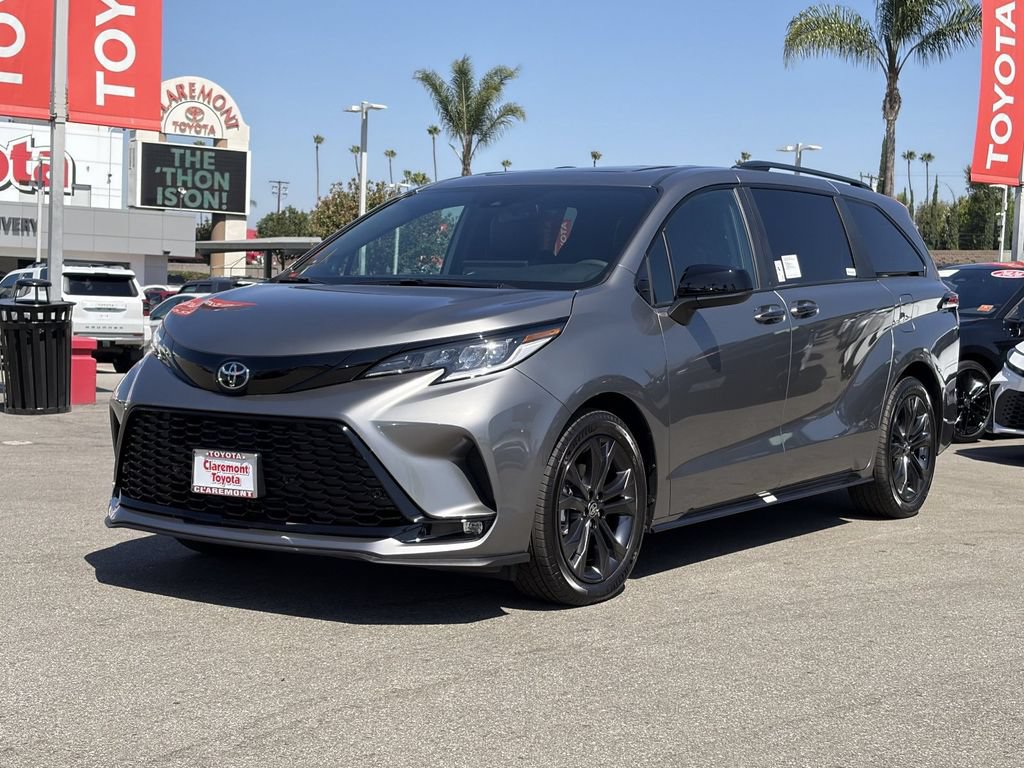 Certified 2026 Toyota Sienna XSE FWD image 43