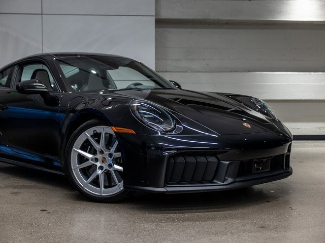 Used 2025 Porsche 911 Carrera GTS image 16