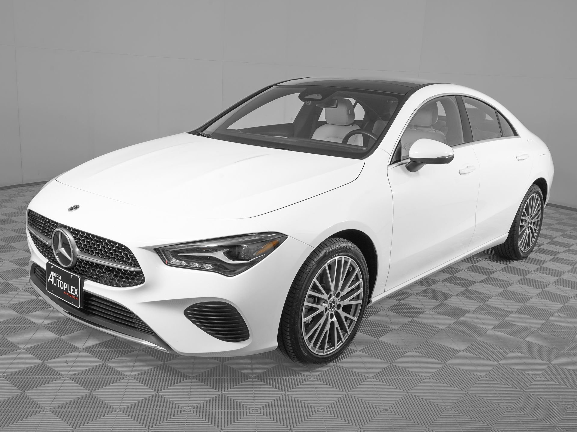 Used 2025 Mercedes-Benz CLA 250 image 8