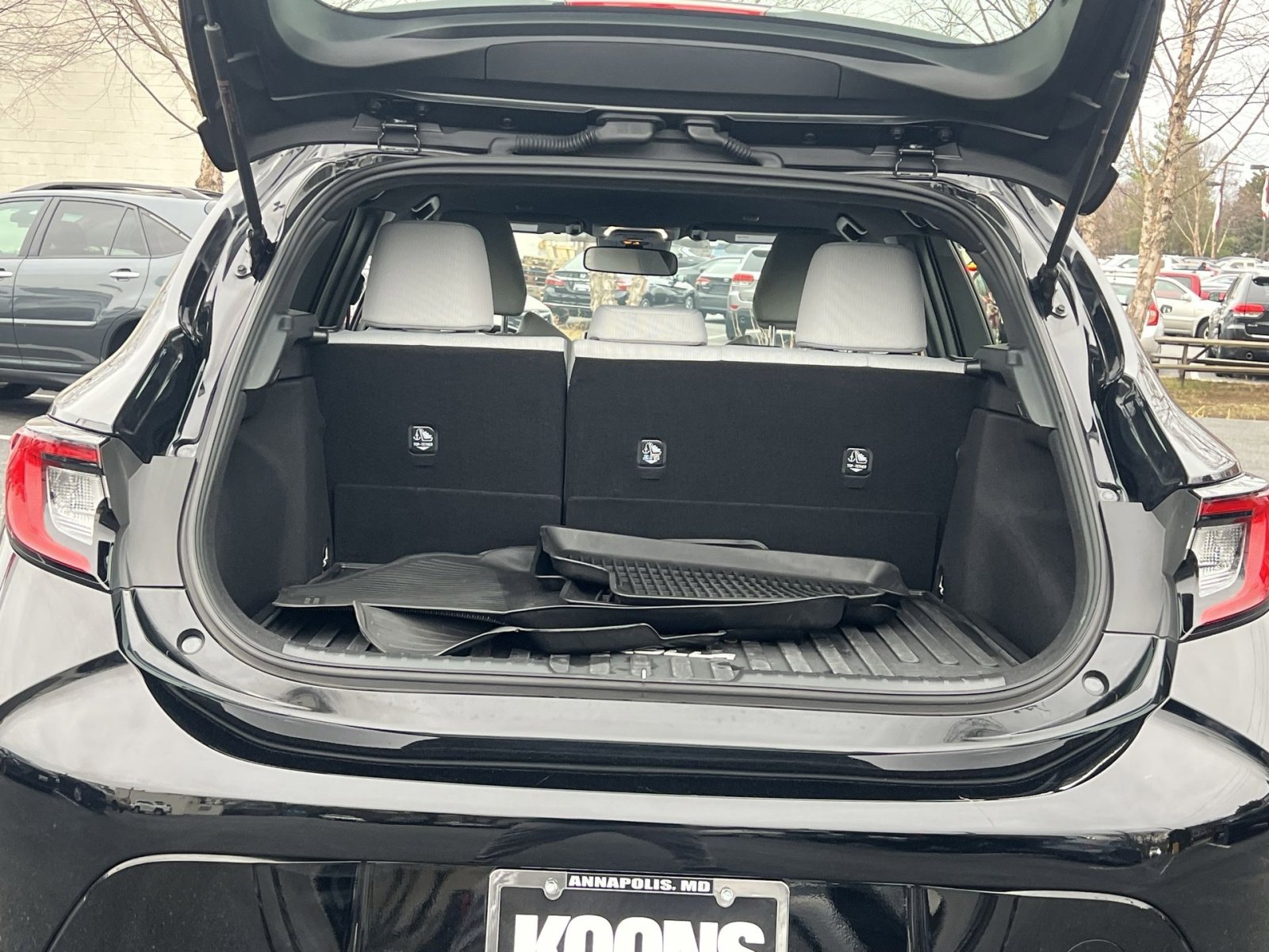 Used 2025 Toyota Corolla SE image 24