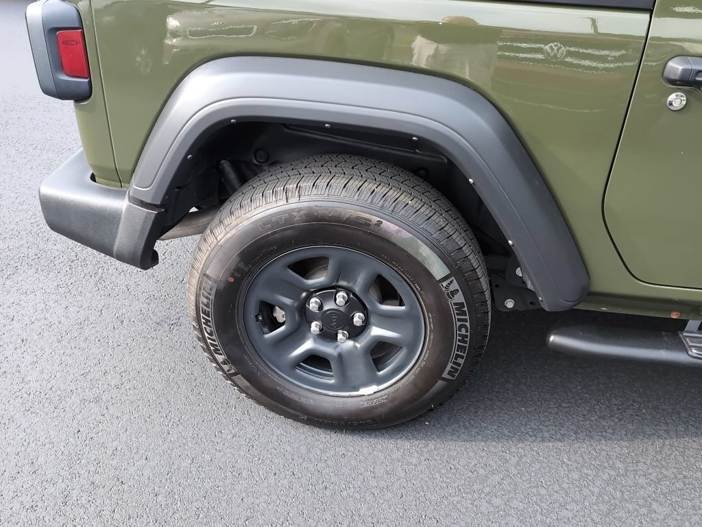 Used 2023 Jeep Wrangler Sport AWD/4WD image 4