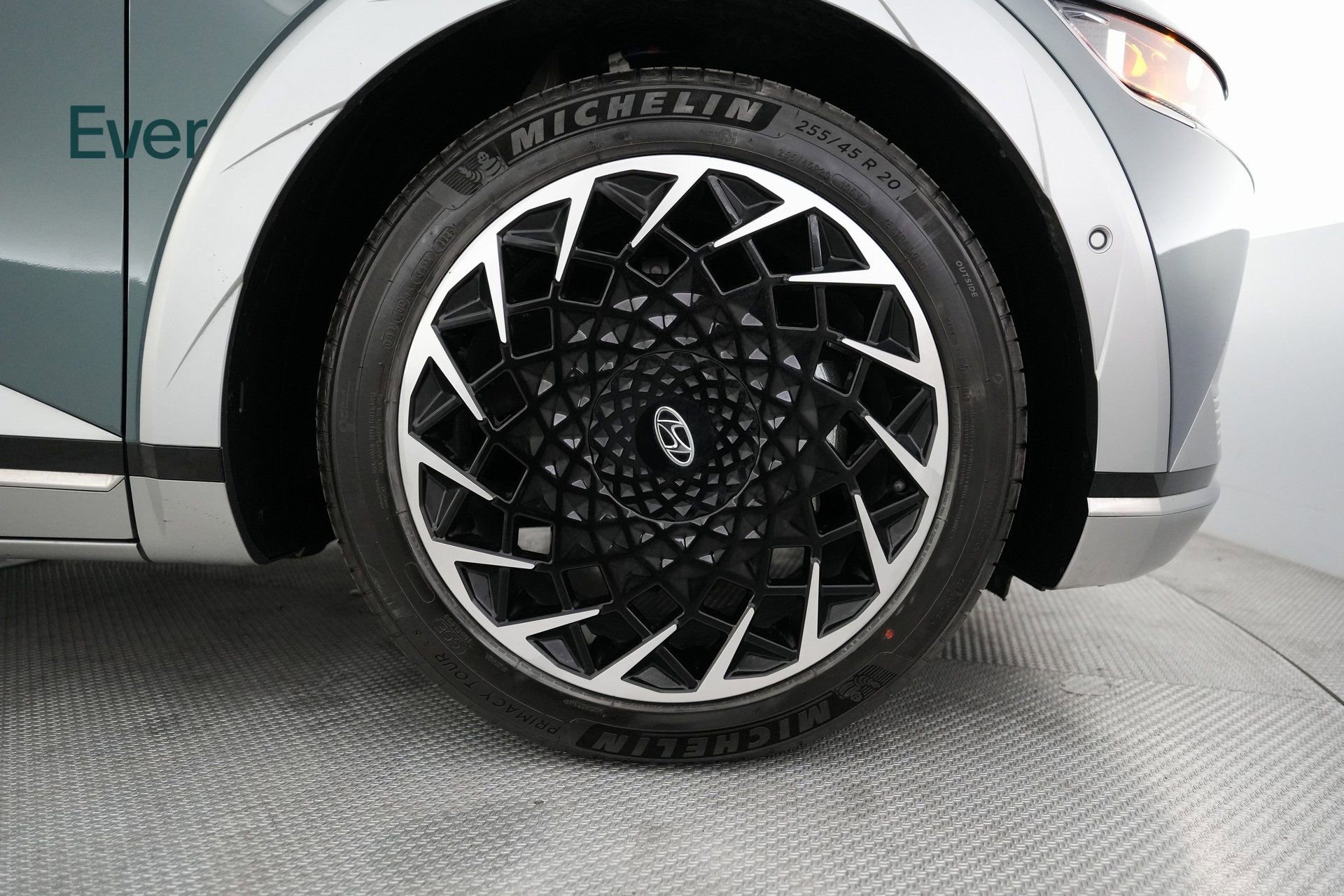 Used 2024 Hyundai Ioniq 5 Limited image 19