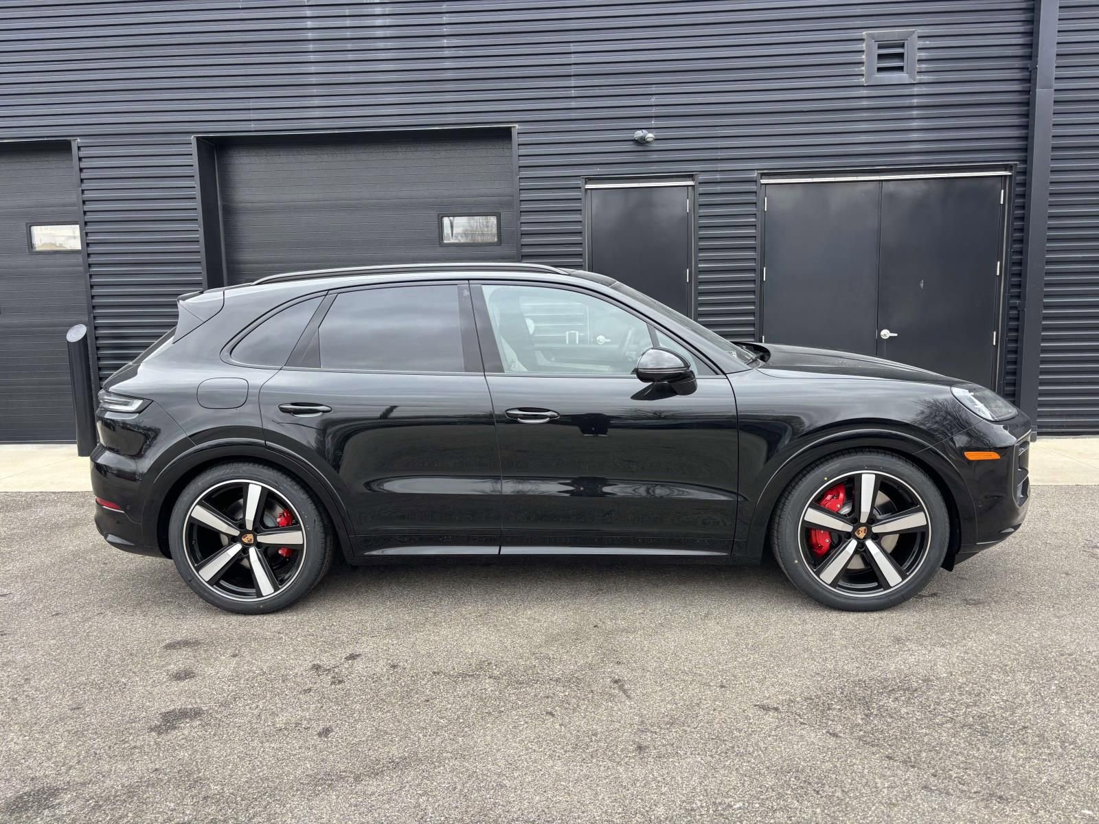 New 2026 Porsche Cayenne GTS image 11