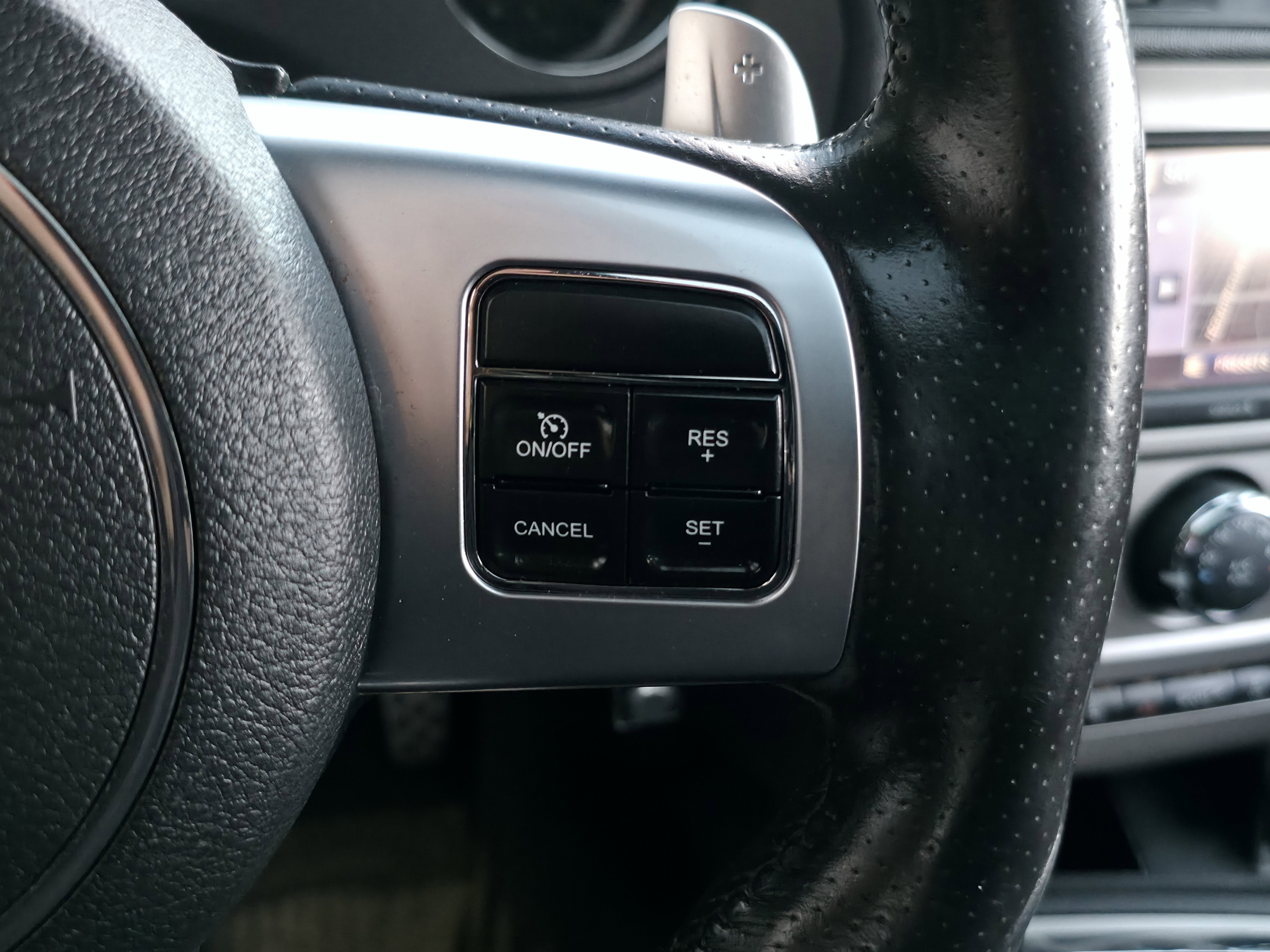 Used 2012 Dodge Challenger SRT8 w/ Premium Sound Group image 18