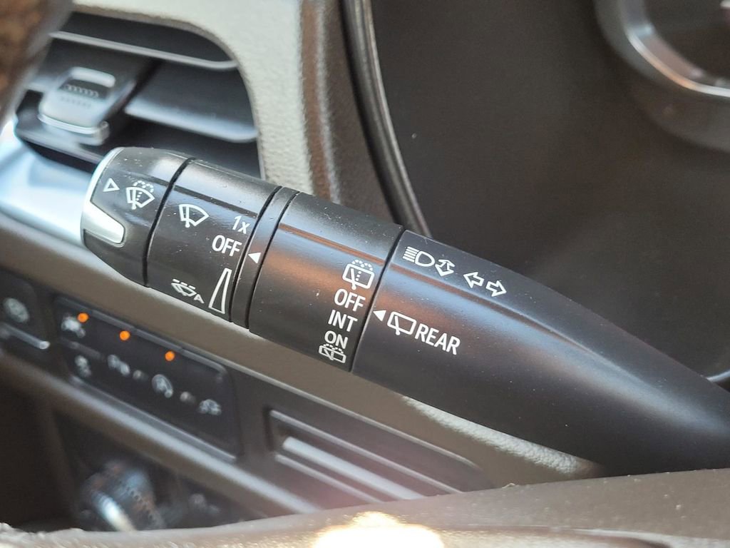 Used 2022 GMC Yukon XL SLE w/ Gmc Pro Safety Plus Package image 31