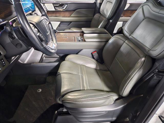 Used 2022 Lincoln Navigator Black Label image 17
