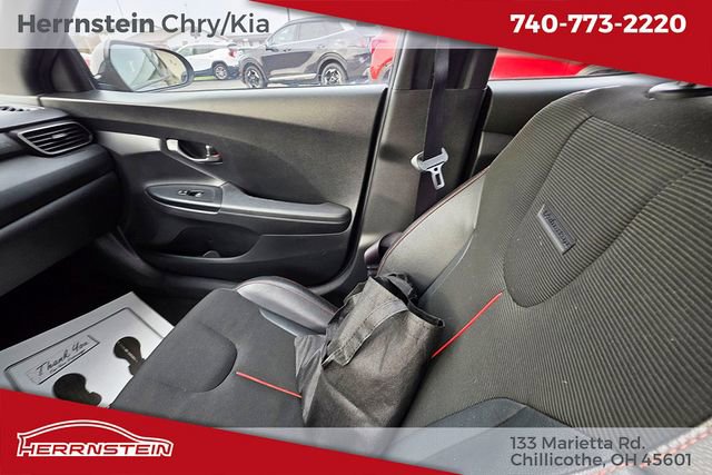 Used 2019 Hyundai Veloster 2.0 Premium image 11