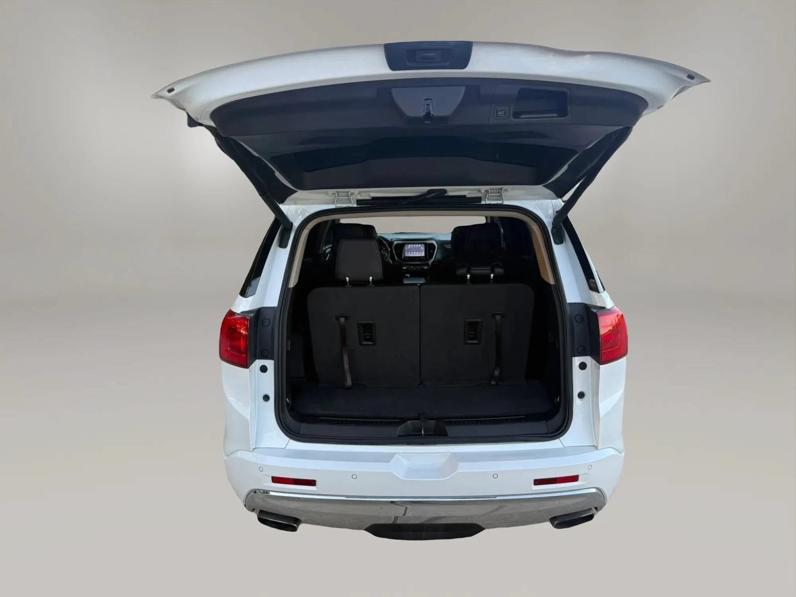 Used 2019 GMC Acadia Denali w/ Technology Package FWD image 11