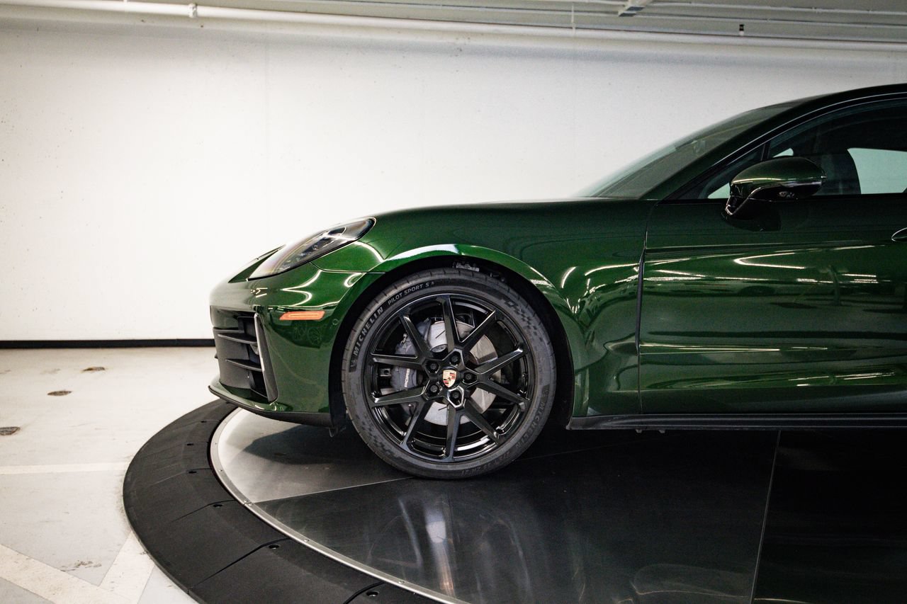 Certified 2025 Porsche Panamera image 11