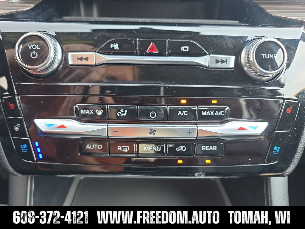 Used 2023 Ford Explorer Limited AWD/4WD image 20