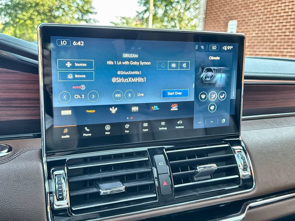 Used 2022 Lincoln Navigator Reserve AWD/4WD image 12