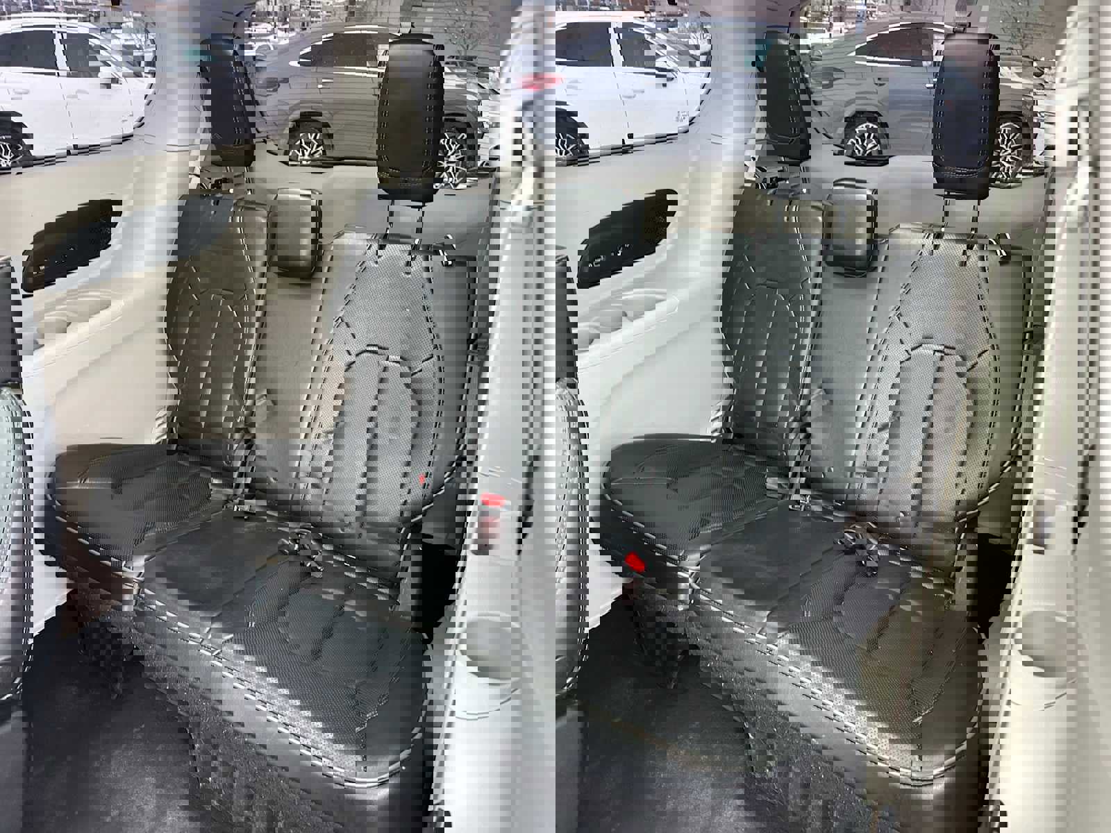 Used 2020 Chrysler Pacifica Limited image 17