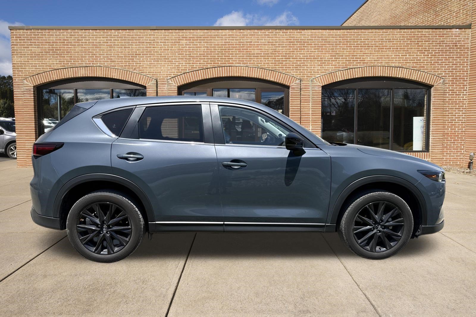 Used 2025 MAZDA CX-5 Carbon Edition AWD/4WD image 2