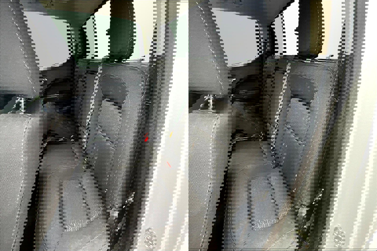 Used 2022 GMC Canyon Elevation image 18