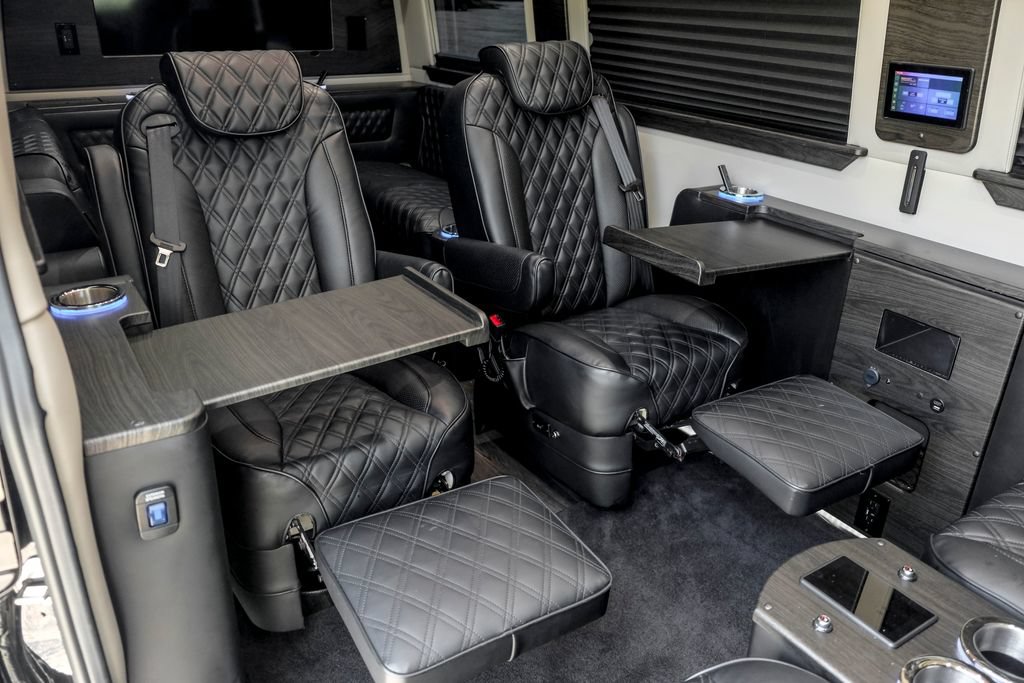 Used 2025 Mercedes-Benz Sprinter 3500 image 35