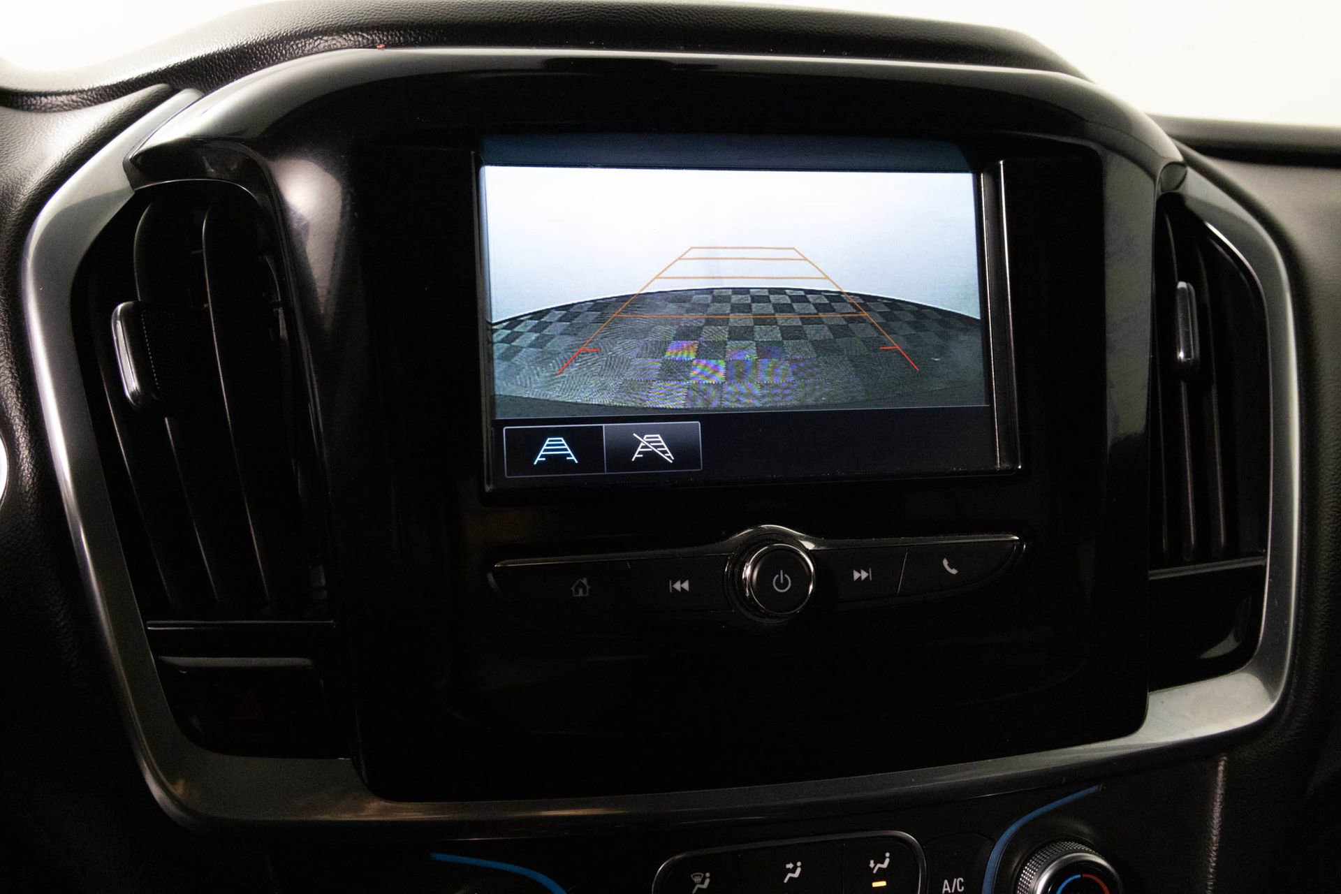 Used 2019 Chevrolet Traverse LS image 7