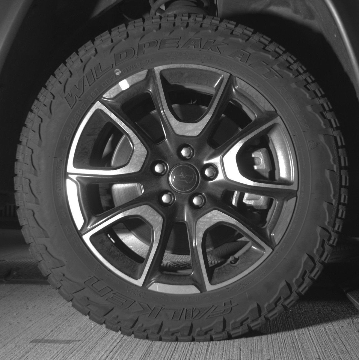 Used 2025 Jeep Compass Trailhawk AWD/4WD image 13