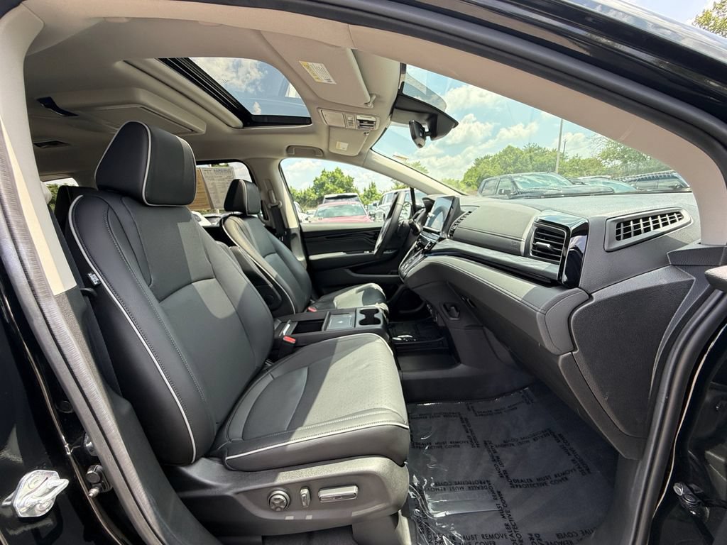 Used 2026 Honda Odyssey Elite image 30