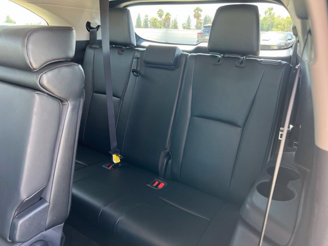 Certified 2021 Toyota Highlander Limited AWD/4WD image 19