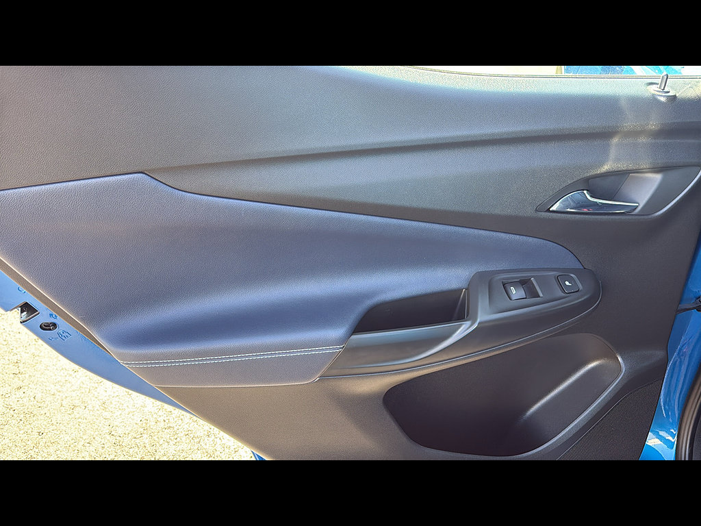 Used 2023 Chevrolet Bolt EUV Premier w/ Sun & Sound Package FWD image 14