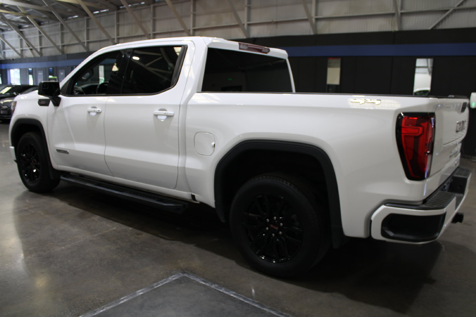 Used 2021 GMC Sierra 1500 Elevation AWD/4WD image 7