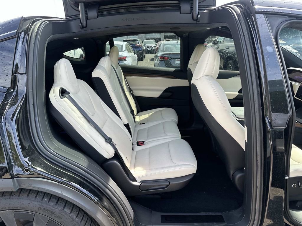 Used 2023 Tesla Model X AWD/4WD image 28
