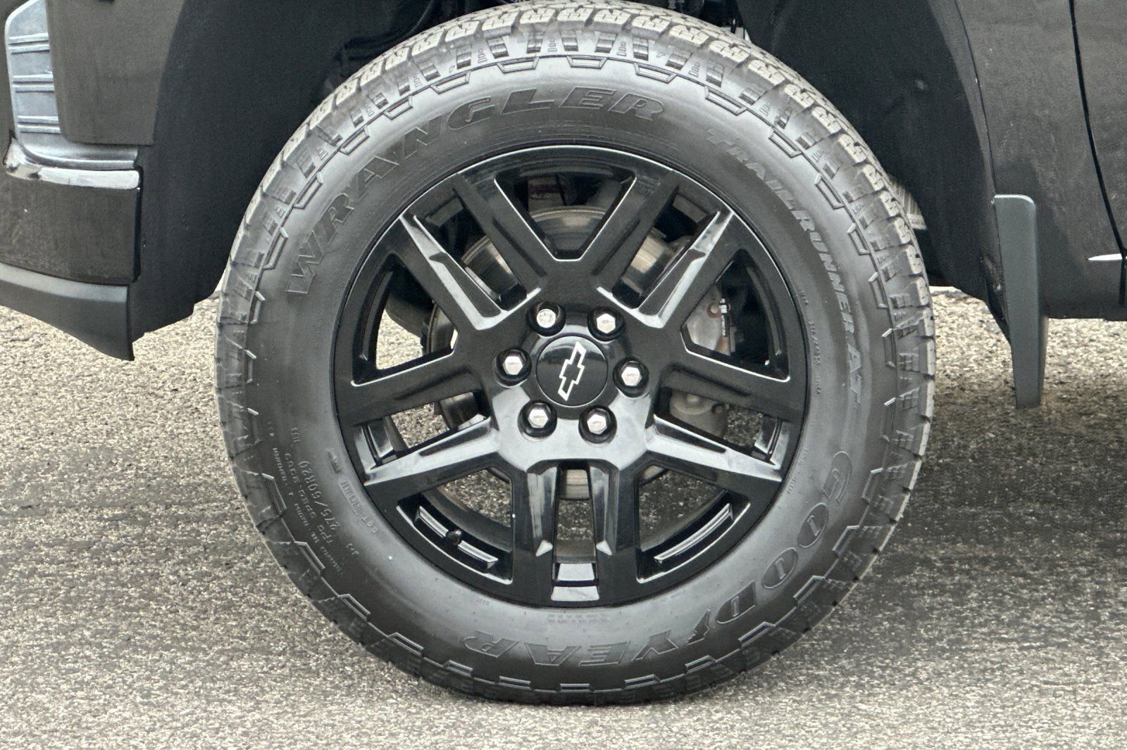 Used 2020 Chevrolet Silverado 1500 LT Trail Boss w/ Midnight Edition AWD/4WD image 36