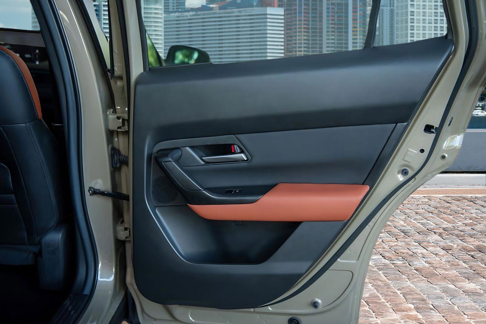 Used 2025 MAZDA CX-50 Meridian Edition w/ Apex Package AWD/4WD image 16