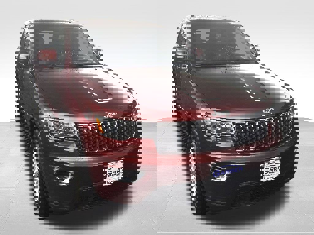 Used 2022 Jeep Grand Cherokee Laredo X image 9