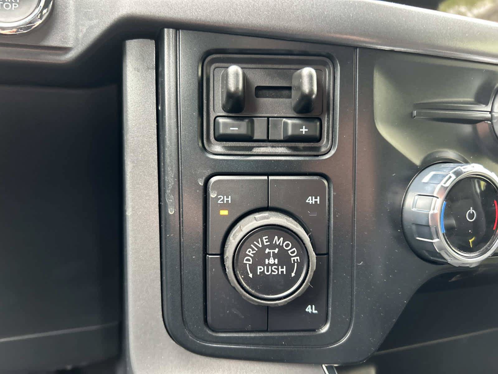 Used 2025 Ford F150 XLT w/ Equipment Group 302A MID AWD/4WD image 27