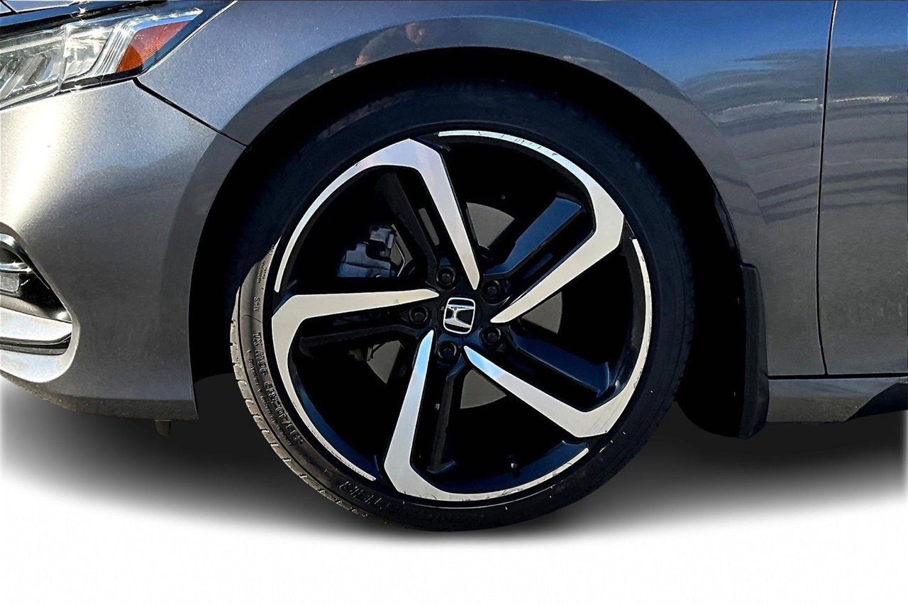 Used 2018 Honda Accord Sport image 30