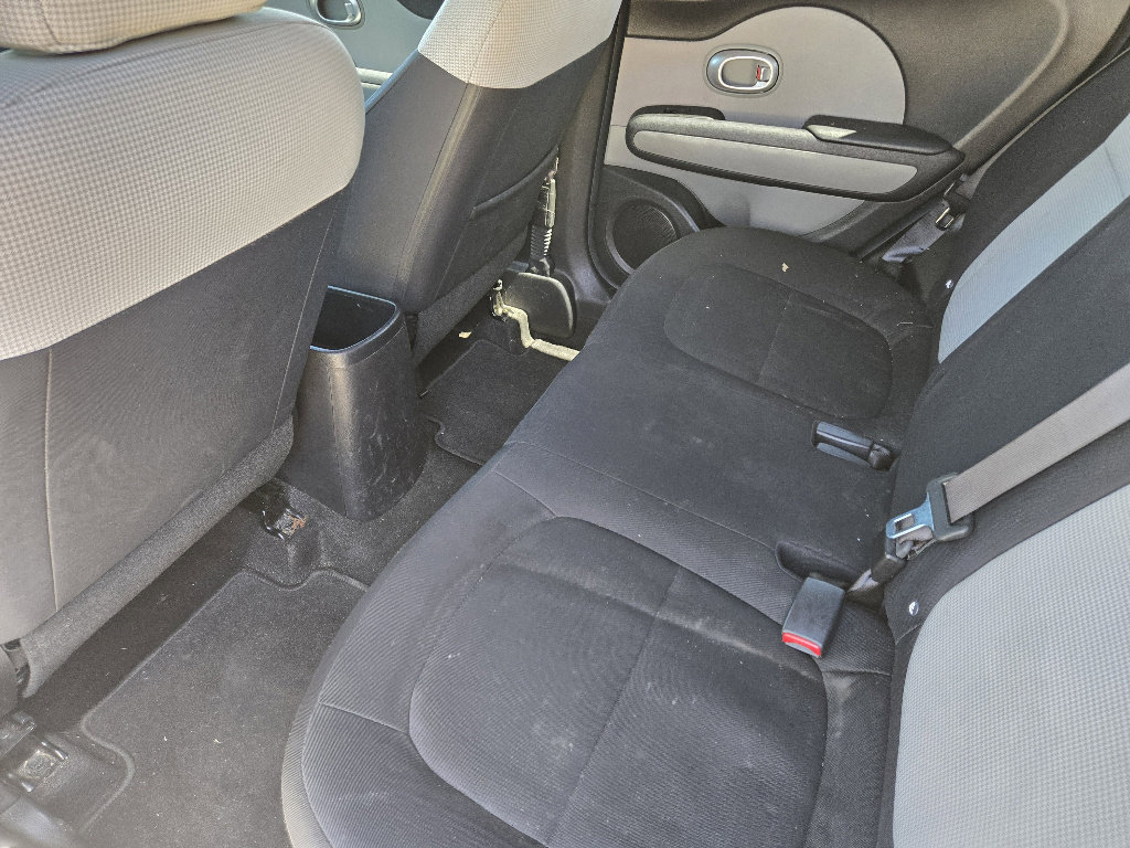 Used 2014 Kia Soul LX image 28