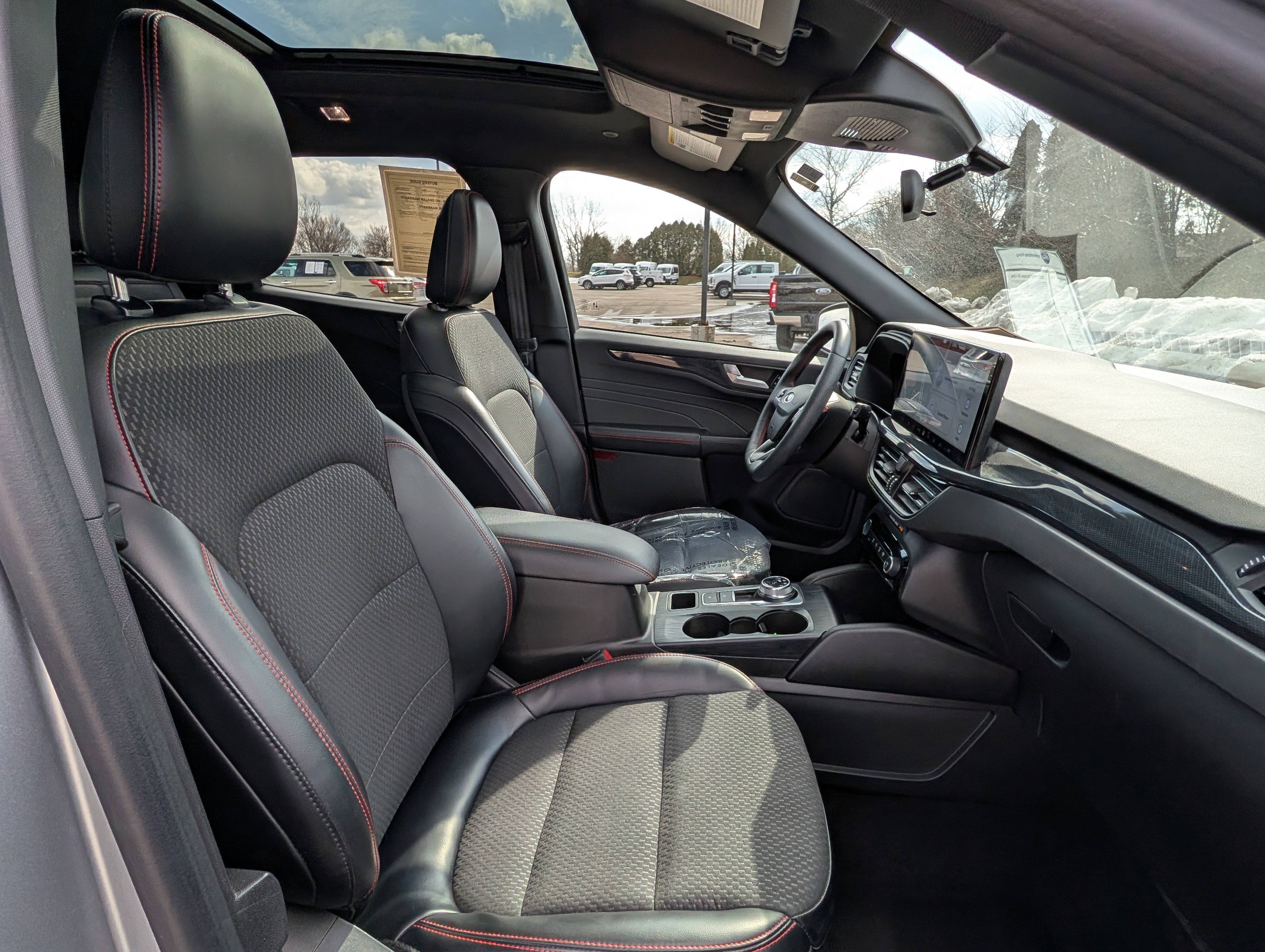 Used 2023 Ford Escape ST-Line w/ Tech Pack #1 image 11