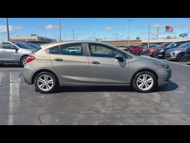 Certified 2017 Chevrolet Cruze LT w/ Convenience Package FWD image 9