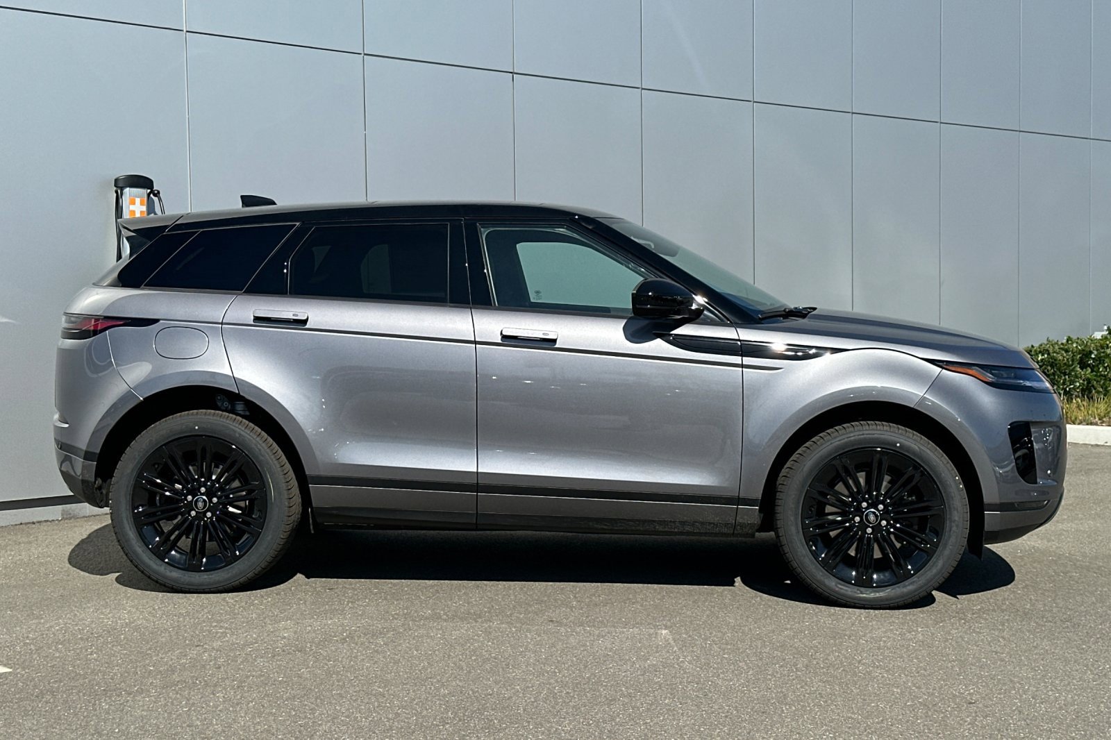 New 2026 Land Rover Range Rover Evoque S image 6